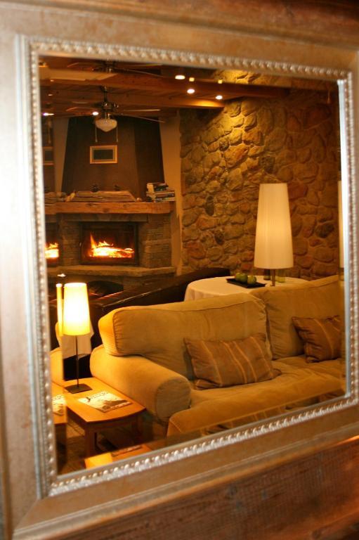 Hotel La Placa Garriguella Zewnętrze zdjęcie