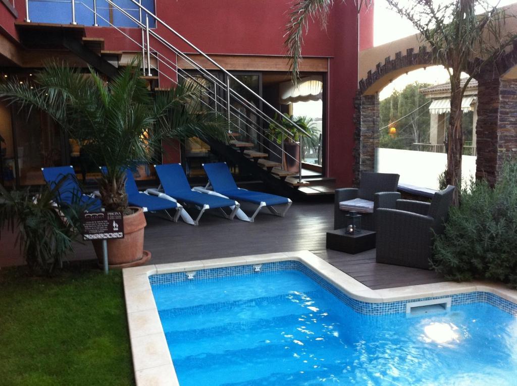 Hotel La Placa Garriguella Zewnętrze zdjęcie