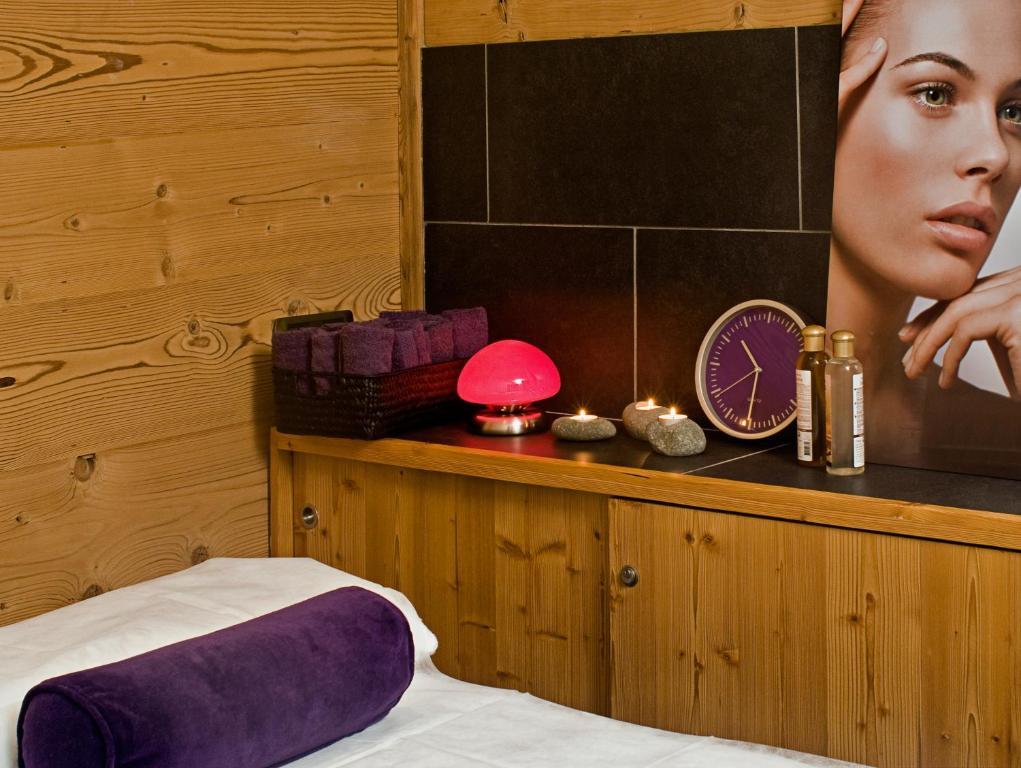 Hotel La Placa Garriguella Zewnętrze zdjęcie