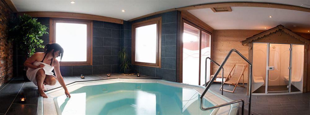 Hotel La Placa Garriguella Zewnętrze zdjęcie