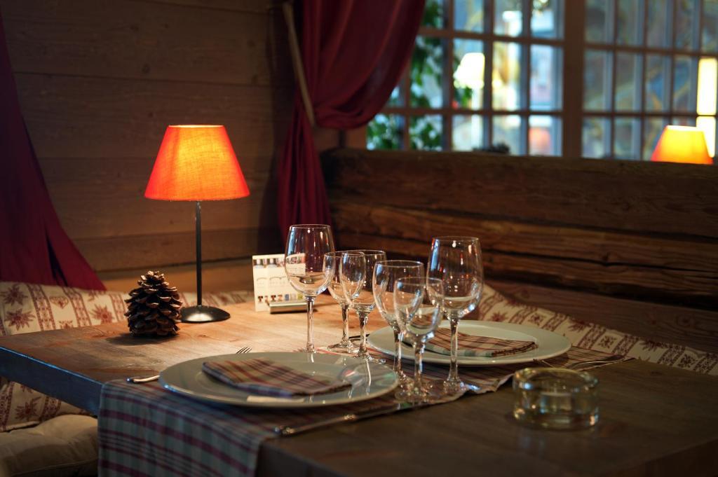 Hotel La Placa Garriguella Zewnętrze zdjęcie