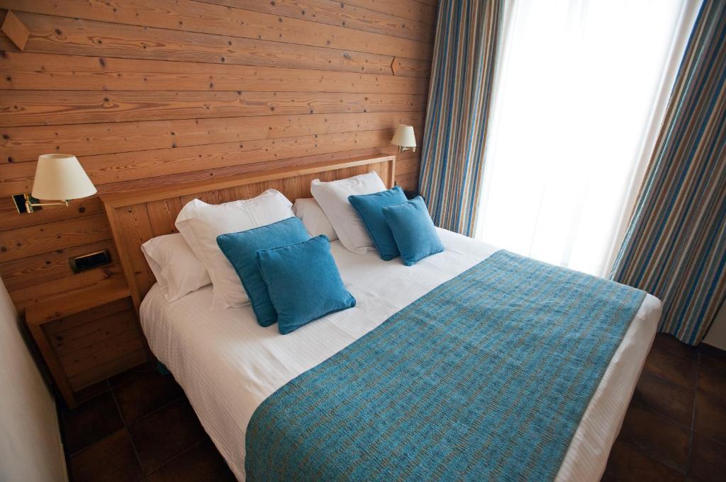 Hotel La Placa Garriguella Pokój zdjęcie