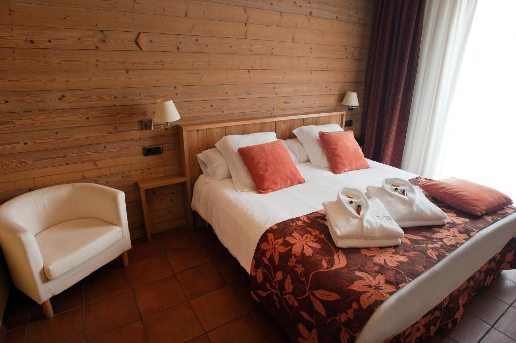 Hotel La Placa Garriguella Pokój zdjęcie